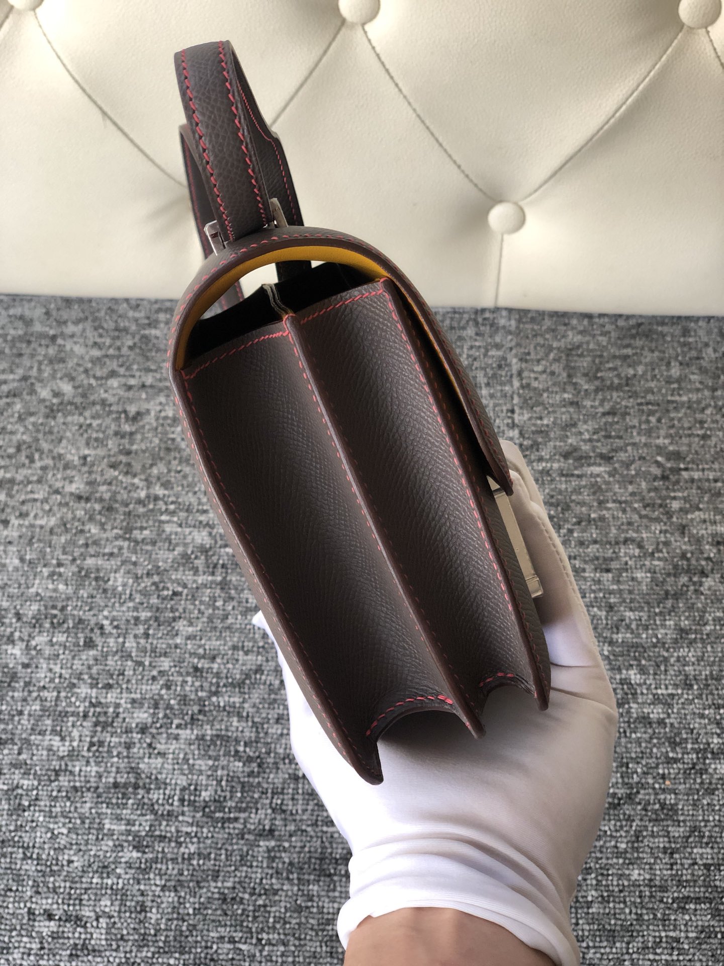 에르메스 콘스탄스18 그리스에땅 앰버옐로우 은장 앱송